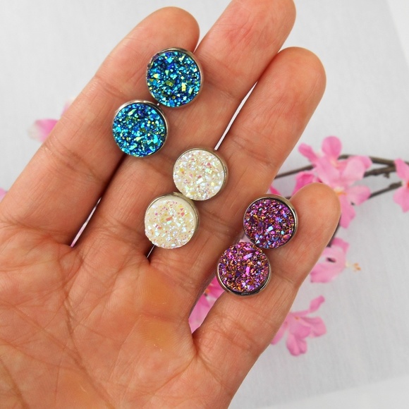 🆕️ Druzy Stud Earrings - Picture 7 of 8